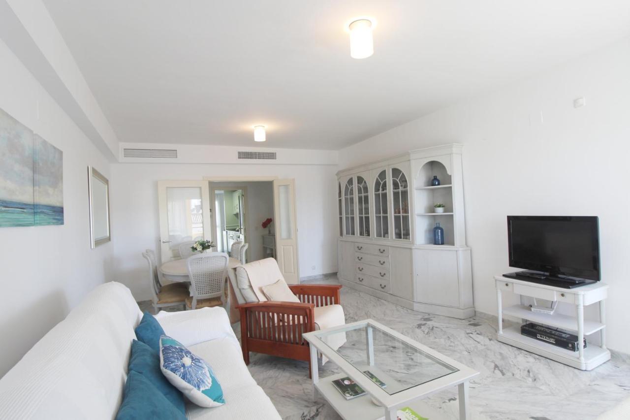 Lovely Bahia Marbella Apartment Extérieur photo